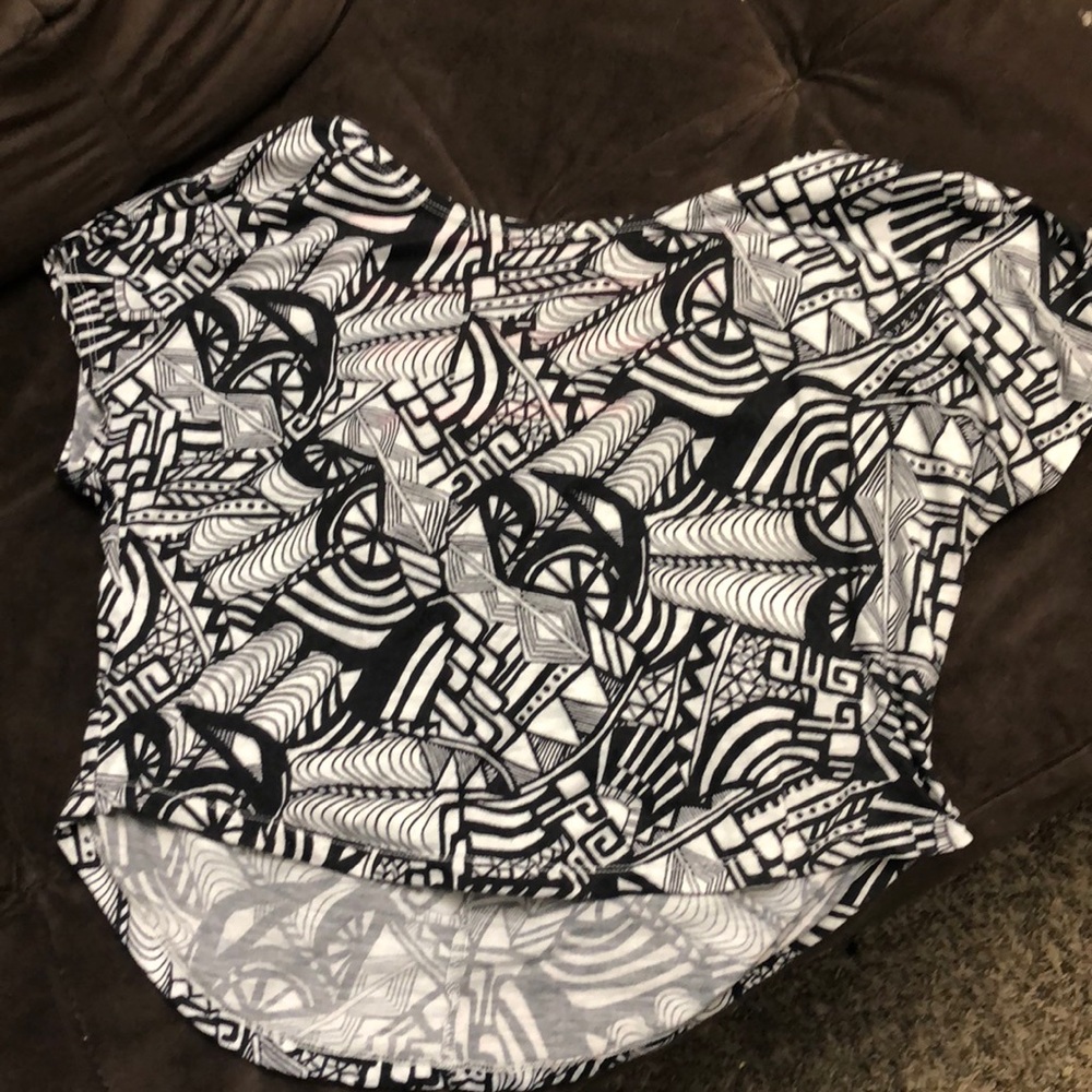 crop top /belly shirt